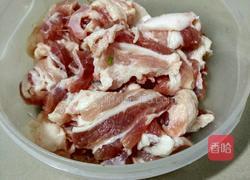 豌豆炒肉的做法图解2