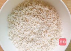 粽叶糯米排骨的做法图解2