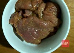 莲藕木耳炒肉片的做法图解2