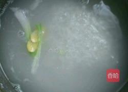 螃蟹生蚝粥的做法图解2