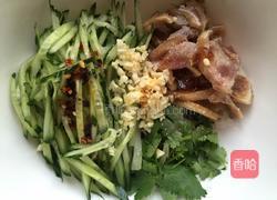 猪耳朵拌黄瓜的做法图解2