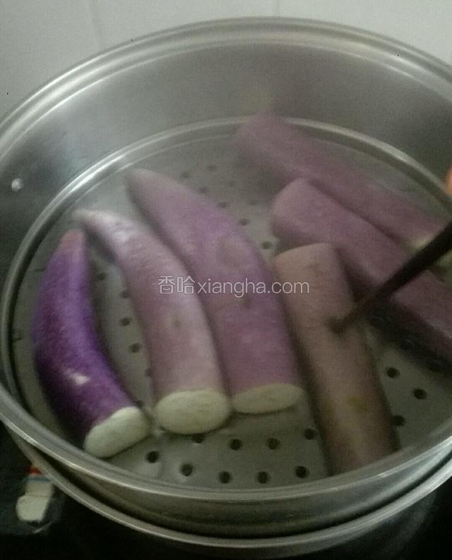 筷子可以插入茄子中即可
