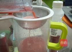 悠闲自制西瓜汁的做法图解4