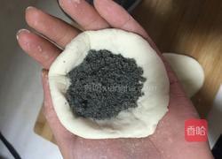 奶香黑芝麻小包子的做法图解5