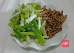 黄花菜小葱炒肉的做法图解2