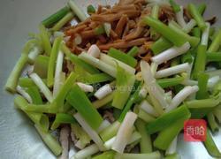 黄花菜小葱炒肉的做法图解7