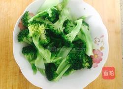 虾仁西兰花的做法图解2