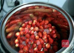 简易草莓酱的做法图解1