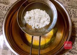 酸奶戚风蛋糕(八寸)的做法图解5