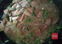 香葱炒鸭血的做法图解5