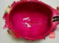 火龙果牛奶布丁的做法图解2