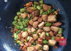 家庭版鸡肉炒三丁的做法图解7