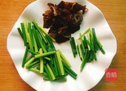 蒜薹木耳炒鸡蛋的做法图解4
