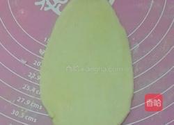 红豆沙•梅花酥的做法图解5