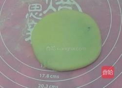 红豆沙•梅花酥的做法图解12