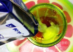 草莓奶昔的做法图解2