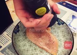 鸡胸肉色拉的做法图解2