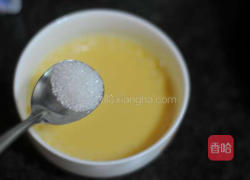 美味的鸡蛋羹的做法图解3