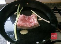 豆腐乳扣肉的做法图解1