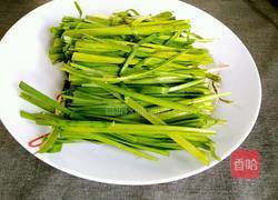 虾皮韭菜炒木耳的做法图解5