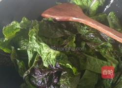 清炒紫叶莴笋叶的做法图解3