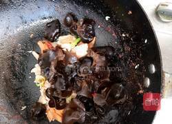 西芹肉片炒木耳的做法图解5