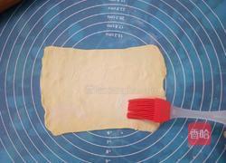 呆萌版蝴蝶酥的做法图解3