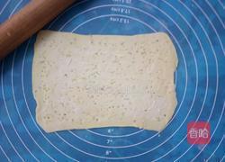 呆萌版蝴蝶酥的做法图解4