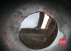 肉沫炒豌豆的做法图解2