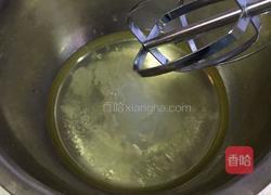 淡奶油戚风的做法图解2