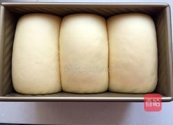 淡奶油方包的做法图解13