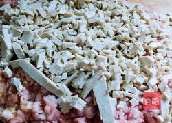 韭菜大肉水饺的做法图解5