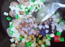 土豆臘腸燜飯的做法圖解15