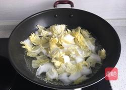 娃娃菜炒木耳的做法图解2