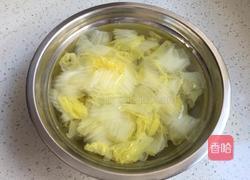 娃娃菜炒木耳的做法图解3