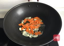 娃娃菜炒木耳的做法图解5