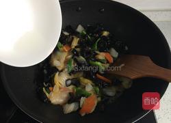 娃娃菜炒木耳的做法图解9