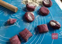 Purple Sweet Potato and Rose Steamed Buns Recipe Illustration 6