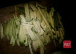 清炒姜饼瓜的做法图解2