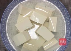 豆芽红烧豆腐的做法图解1