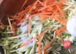 西葫芦鸡蛋饼的做法图解4