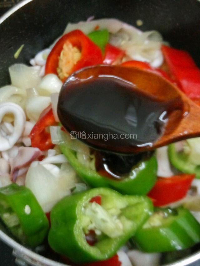 放料酒，蚝油，盐炒干