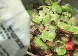 莴笋炒腊肉的做法图解14