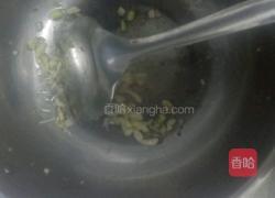 蒜苔木耳炒鸡蛋的做法图解5