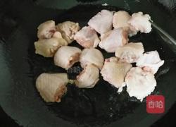 土豆焖鸡翅的做法图解3