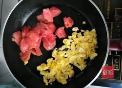 西红柿炒鸡蛋盖饭的做法图解2