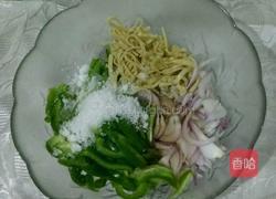 糖醋青椒豆皮的做法图解3