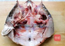 剁椒鱼头的做法图解1