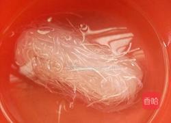胡萝卜炒粉丝的做法图解1
