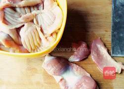 榨菜鸡胗花的做法图解2